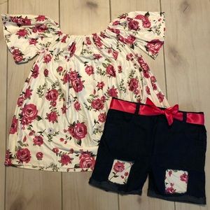 Off/On shoulder outfit floral